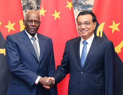Ли Кэцян встретился с президентом Анголы