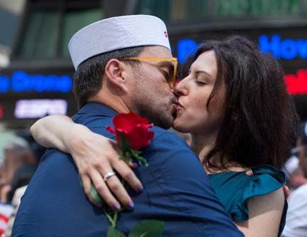 Поцелуями отметили в Нью-Йорке 70-летие окончания Второй мировой войны