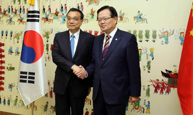 Ли Кэцян встретился со спикером Национального собрания Республики Корея Чон Ый Хва