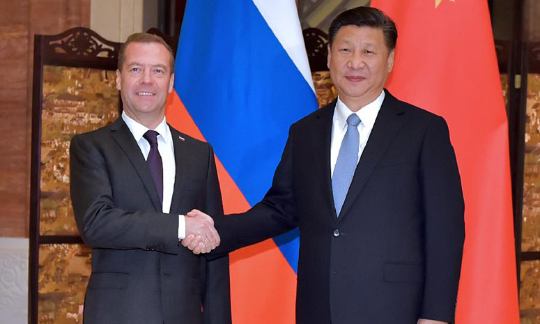 Си Цзиньпин встретился с Д.Медведевым