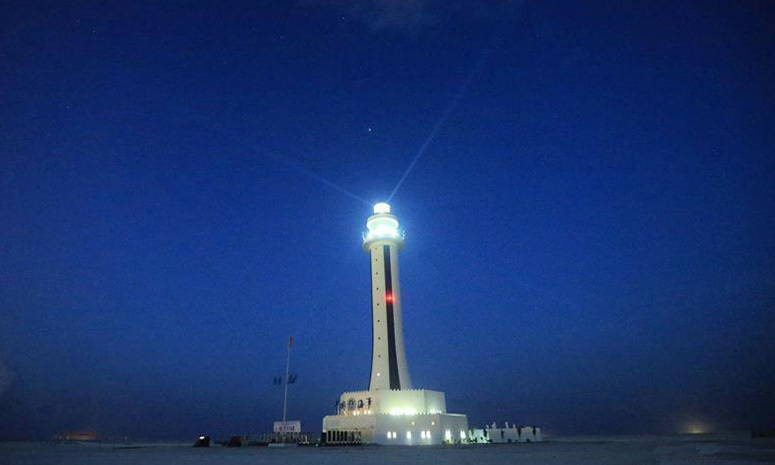 Построенные Китаем пять крупных маяков на островах и рифах Южно- Китайского моря могут предоставить комплекс услуг по навигации