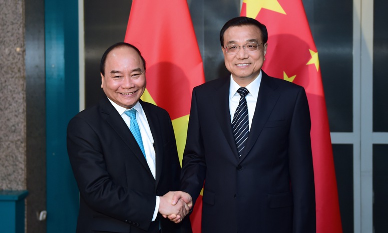 Ли Кэцян встретился с премьер-министром Вьетнама