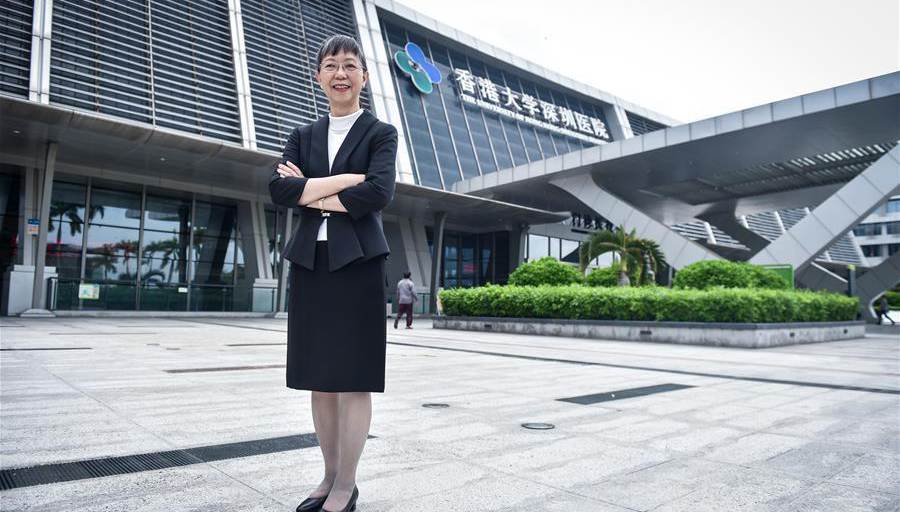 Pic story: Doctor travels between HK, Shenzhen for cooperation
