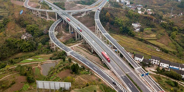 Строительство чунцинского участка скоростного шоссе Ваньчжоу -- Личуань вошло в финальную стадию