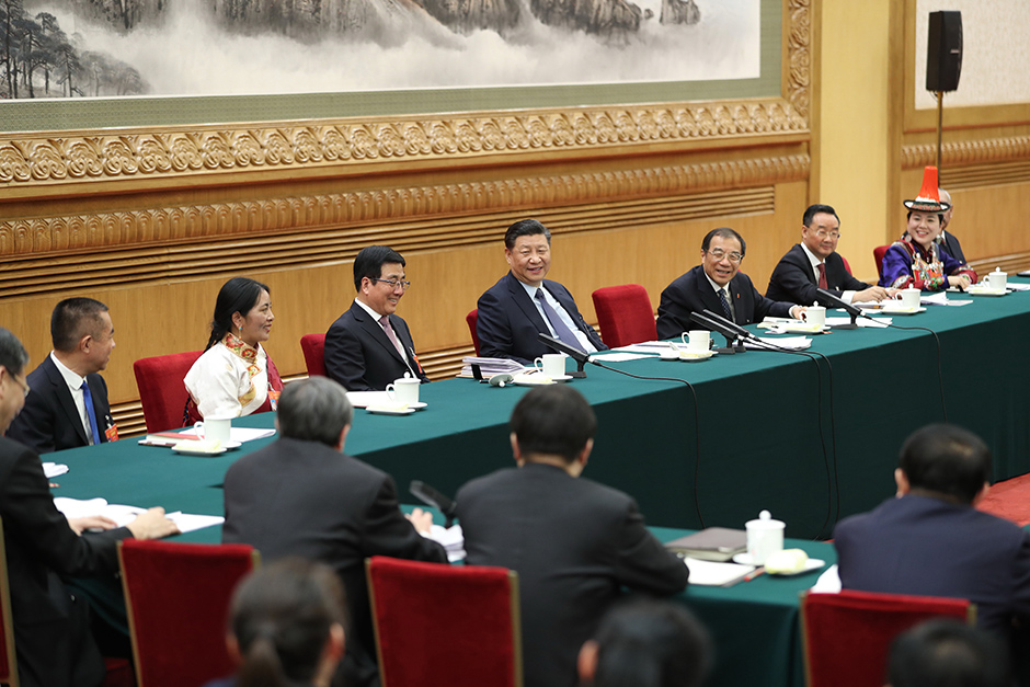 Си Цзиньпин призвал к настойчивости в борьбе с бедностью