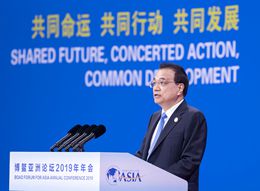 Ли Кэцян: Китай будет и дальше расширять доступ на рынок для иностранных инвестиций