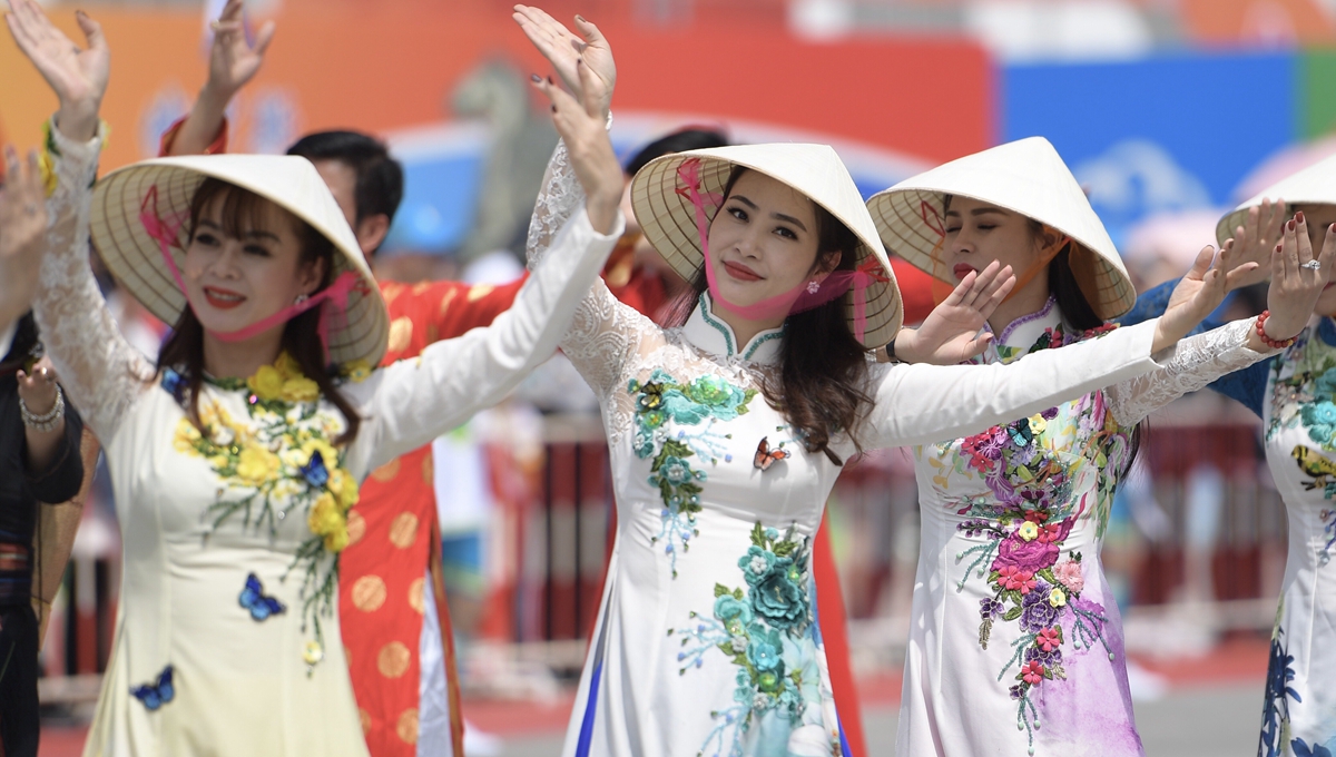 Парад культуры стран Азии в Пекине
