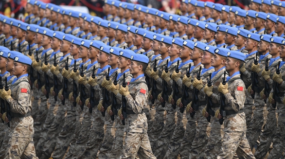 Китайские миротворцы впервые участвовали в параде по случаю Национального праздника КНР