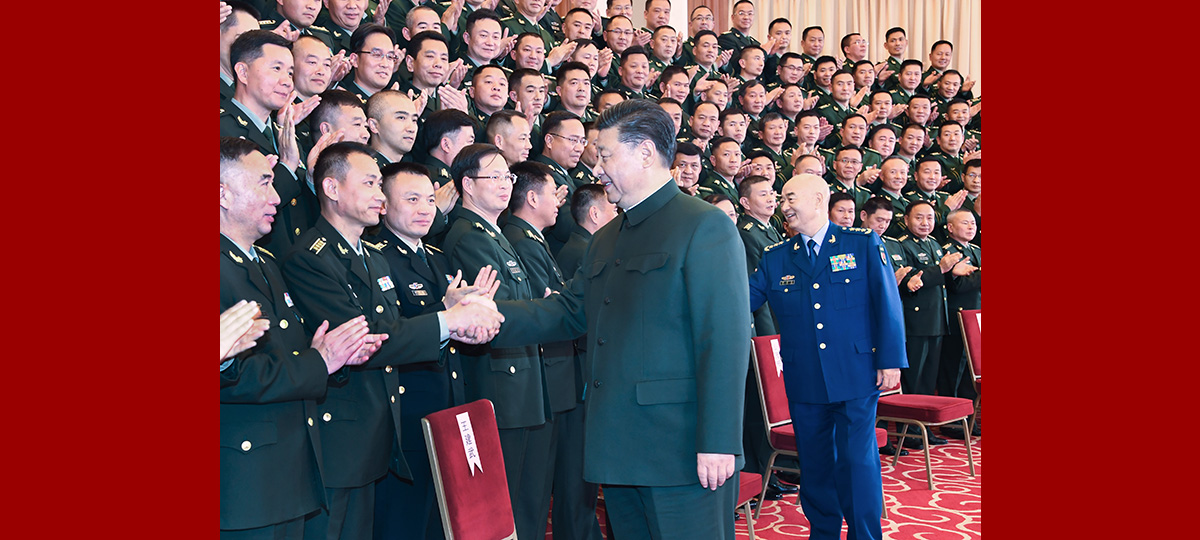 Си Цзиньпин проинспектировал военные подразделения, дислоцированные в провинции Юньнань