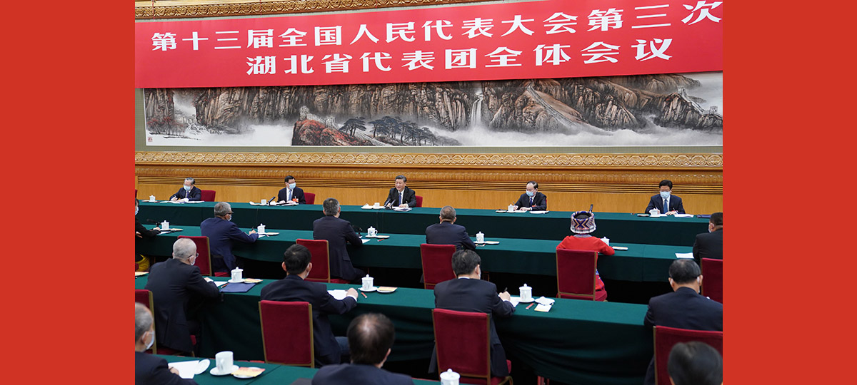 Си Цзиньпин принял участие в обсуждении с депутатами от пров. Хубэй в рамках ежегодной сессии ВСНП