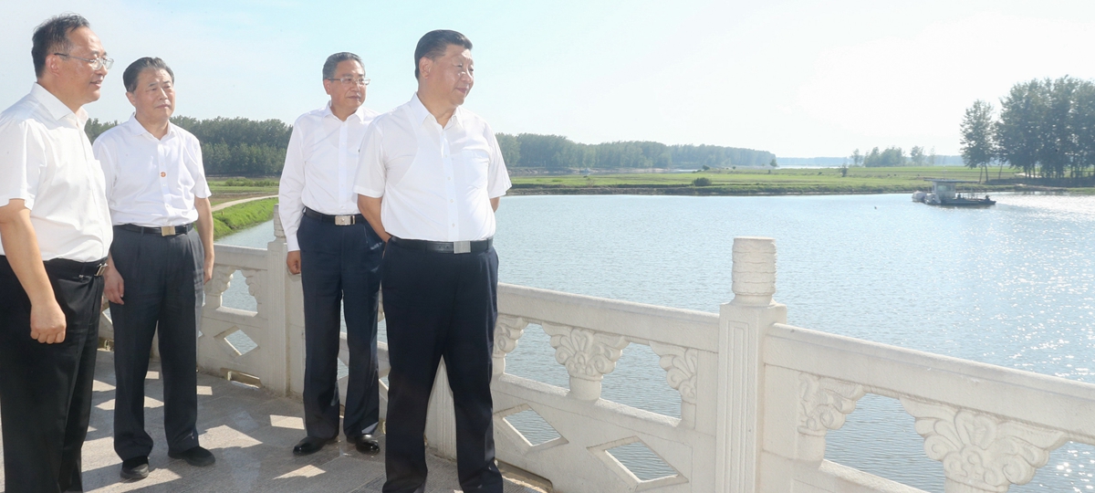 Си Цзиньпин находится с инспекцией в провинции Аньхой на востоке Китая