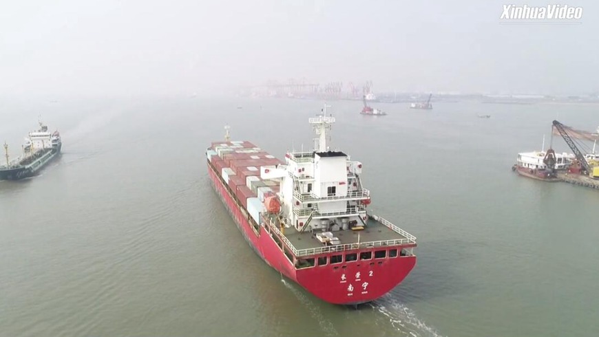 Отправился первый грузовой поезд по маршруту порт залива Бэйбу-Чэнду-Польша-Германия