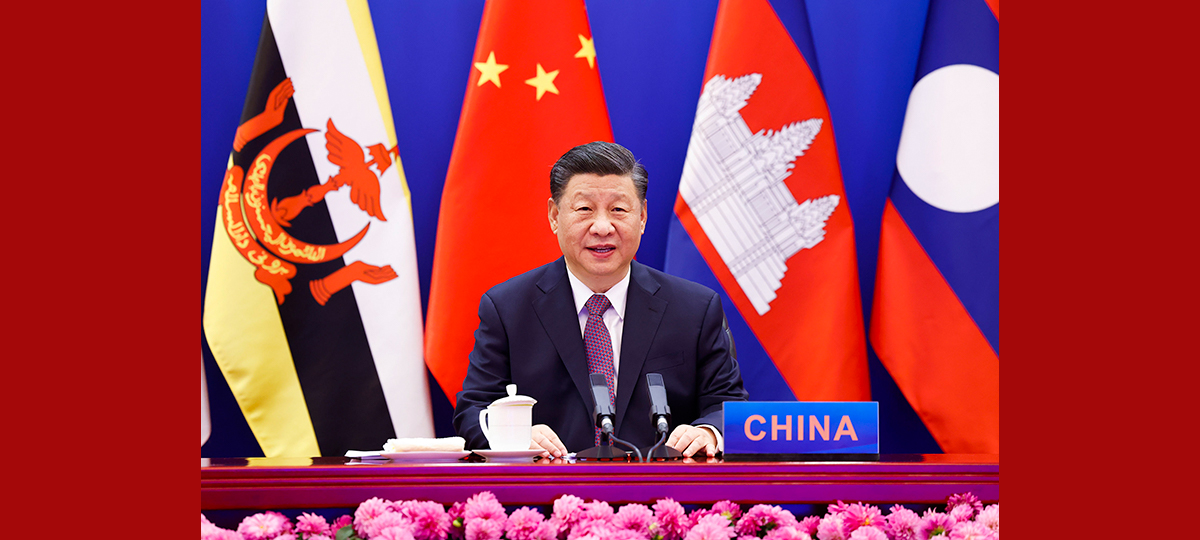 Си Цзиньпин принял участие и председательствовал на саммите, посвященном 30-летию установления отношений диалога между Китаем и АСЕАН