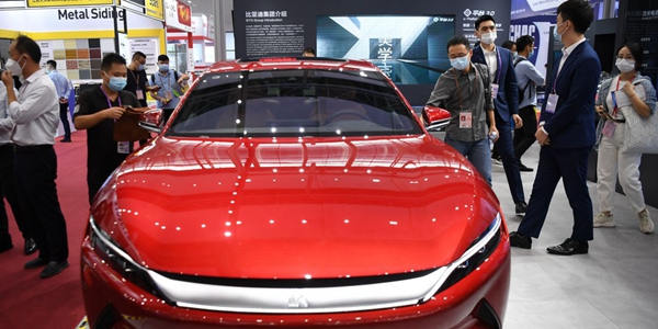 В январе в Китае наблюдался значительный рост объема продаж автомобилей на новых источниках энергии