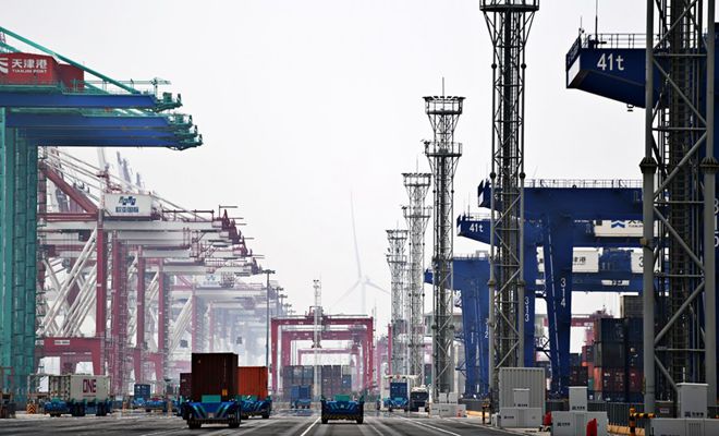 Объем внешней торговли Китая в первом полугодии 2023 года вырос на 2,1 проц.