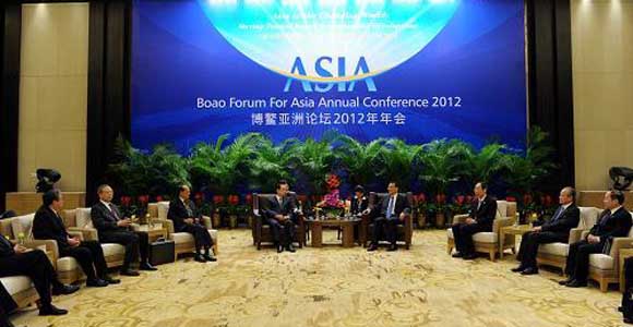 Вице-премьер Госсовета КНР Ли Кэцян встретился с членами Совета и Консультативного комитета Боаоского азиатского форума