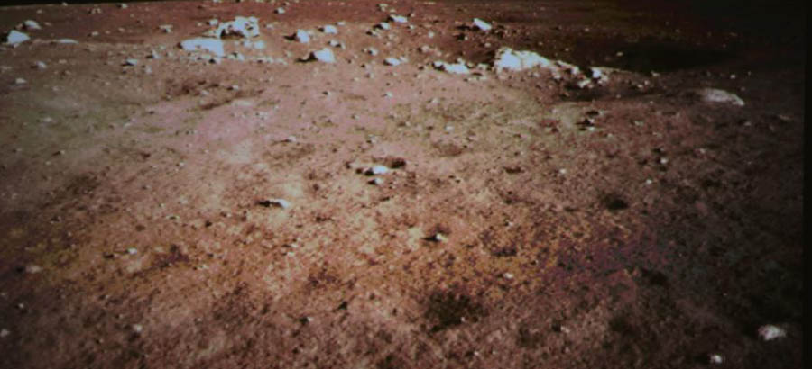 Космический аппарат "Чанъэ-3" успешно совершил мякую посадку на Луну