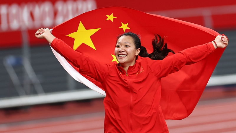 Срочно: Китаянка Лю Шиин завоевала для Китая первое золото в женских соревнованиях по метанию копья на Олимпийских играх