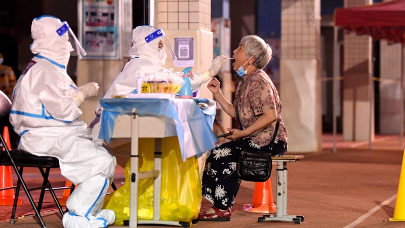 В г. Чжэнчжоу стартовал второй раунд общегородского тестирования на нуклеиновые кислоты коронавируса