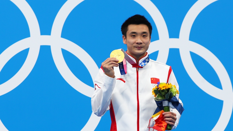 Китаец Цао Юань завоевал золотую медаль в соревнованиях по прыжкам в воду с 10-метровой вышки на Олимпийских играх в Токио