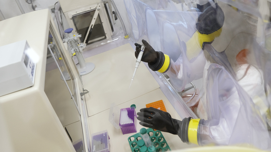 Знакомство с научно-исследовательским центром Сянганского университета "Чжунвэнь"