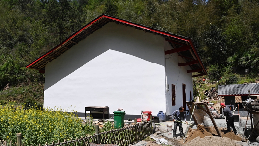 Реконструкция сельских домов помогла изменить облик уезда Пинли в пров. Шэньси