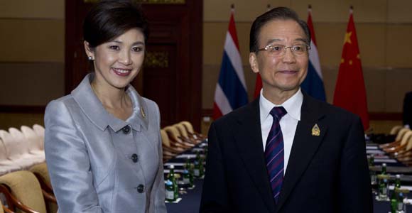 Вэнь Цзябао встретился с премьер-министром Таиланда