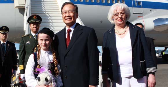 Вэнь Цзябао прибыл с официальным визитом в Исландию