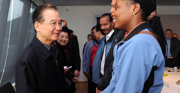 Премьер Госсовета КНР Вэнь Цзябао заявил о готовности укреплять сотрудничество с Исландией в области геотермальной энергии