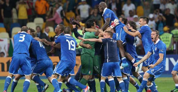 Сборная Италии выиграла у команды Англии по пенальти и вышла в полуфинал Евро-2012