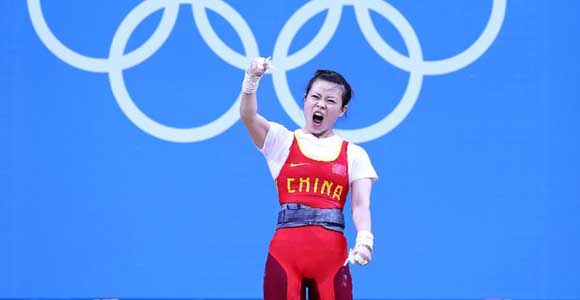 Китаянка Ван Минцзюань завоевала золото в соревнованиях по поднятию тяжестей среди женщин в категории до 48 км на лондонской Олимпиаде