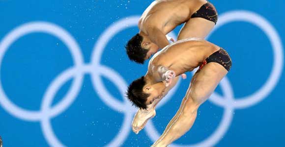 /Олимпиада-2012/ Срочно: Китайцы завоевали "золото" Олимпиады в Лондоне в синхронных прыжках в воду с 10-метровой вышки