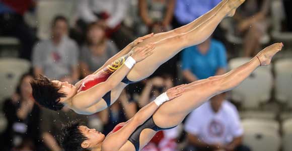Китаянки завоевали "золото" Олимпиады в Лондоне в синхронных прыжках в воду с 10-метровой вышки