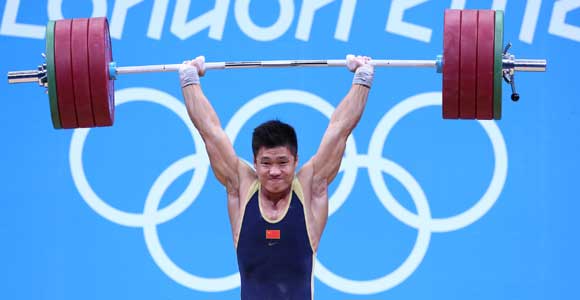 Срочно: китайский тяжелоатлет Люй Сяоцзюнь побил мировой рекорд в весовой категории до 77 кг на лондонской Олимпиаде