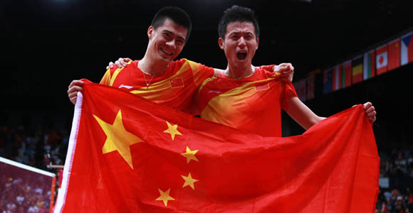 Китайский дуэт завоевал "золото" Олимпиады в Лондоне по бадминтону в парном разряде среди мужчин