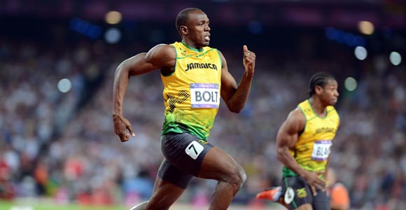 Ямайский легкоатлет Усэйн Болт завоевал "золото" Олимпиады в Лондоне в беге на 200 м