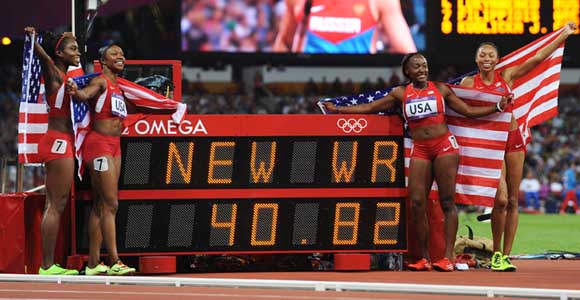 Американки завоевали "золото" в эстафетном беге 4х100 м