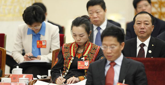 Групповые дискуссии делегатов 18-го съезда КПК