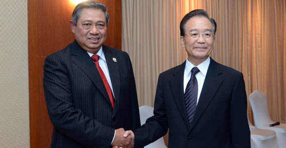 Вэнь Цзябао встретился с президентом Индонезии