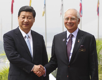 Председатель КНР и премьер-министр Малайзии решили вывести межгосударственные связи на уровень всесторонних отношений стратегического партнерства