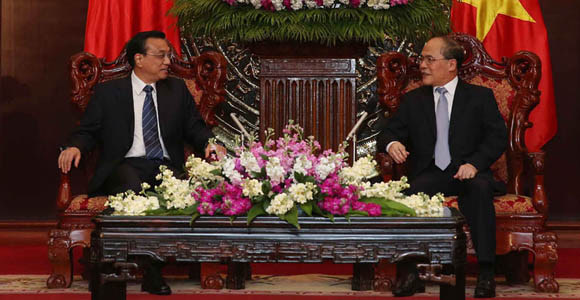 Ли Кэцян встретился с председателем Национального собрания Вьетнама Нгуен Синь Хунгом