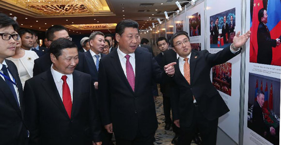 Премьер-министр Монголии и председатель КНР открыли фотовыставку о развитии партнерства