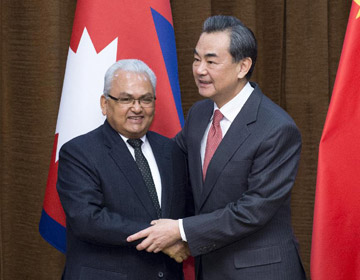 Ван И провел переговоры с министром иностранных дел Непала Махендрой Бахадуром Пандеем