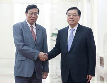 Чжан Дэцзян встретился с председателем Национальной законодательной ассамблеи Таиланда