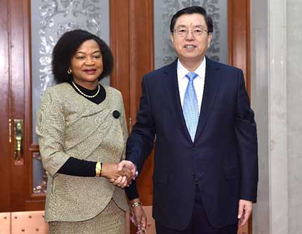 Чжан Дэцзян встретился со спикером парламента ЮАР Б.Мбете