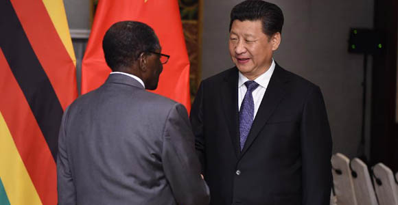 В Джакарте состоялась встреча председателя КНР Си Цзиньпина и президента Зимбабве Роберта Габриэля Мугабе