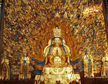 В Китае завершена реставрация 800-летней статуи Тысячерукой Гуаньинь