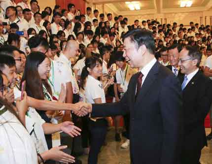 Ли Юаньчао призвал молодежь Сянгана оказать содействие местной администрации