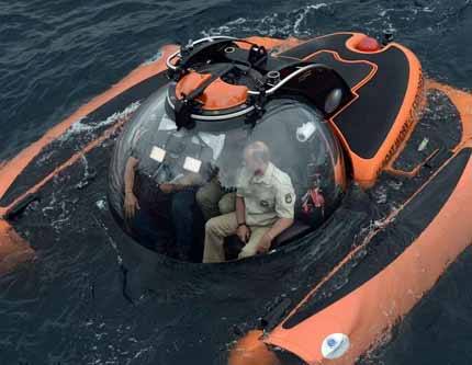 Владимир Путин совершил погружение в Севастополе на батискафе C-Explorer 3