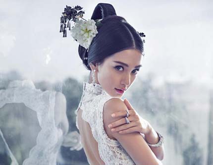Новые снимки Angelababy в свадебом платье